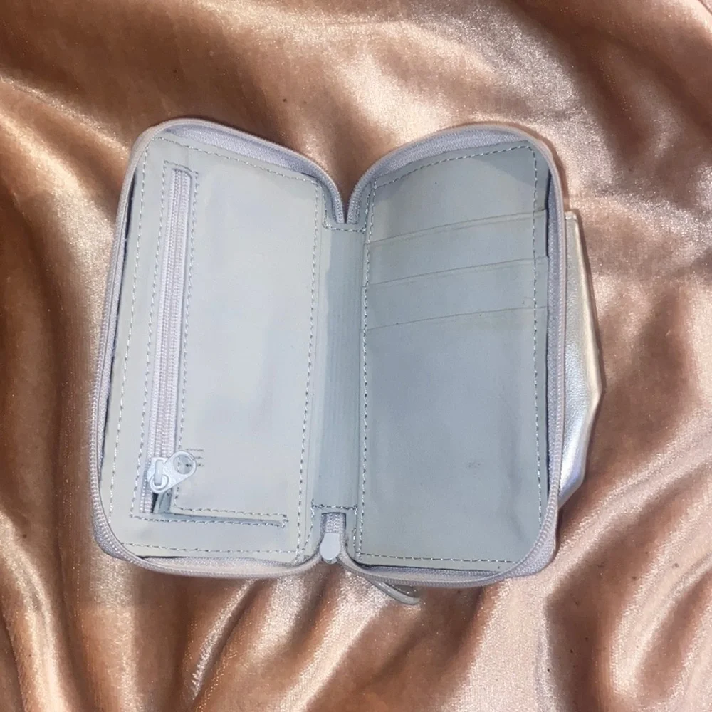 Wallet - Picture 3 of 3